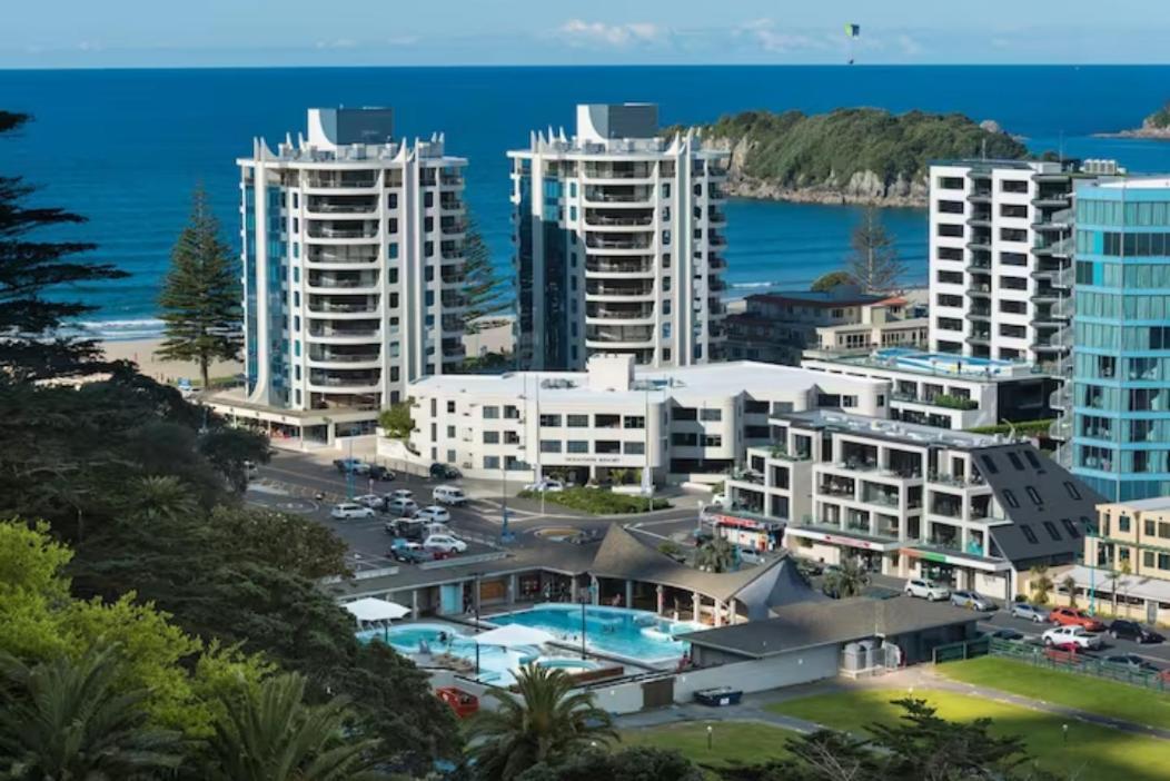 Spacious Oceanside Oasis Mount Maunganui Exterior photo