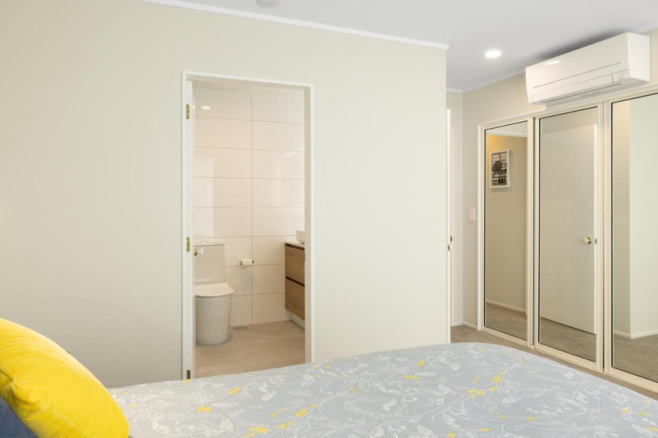 Spacious Oceanside Oasis Mount Maunganui Exterior photo